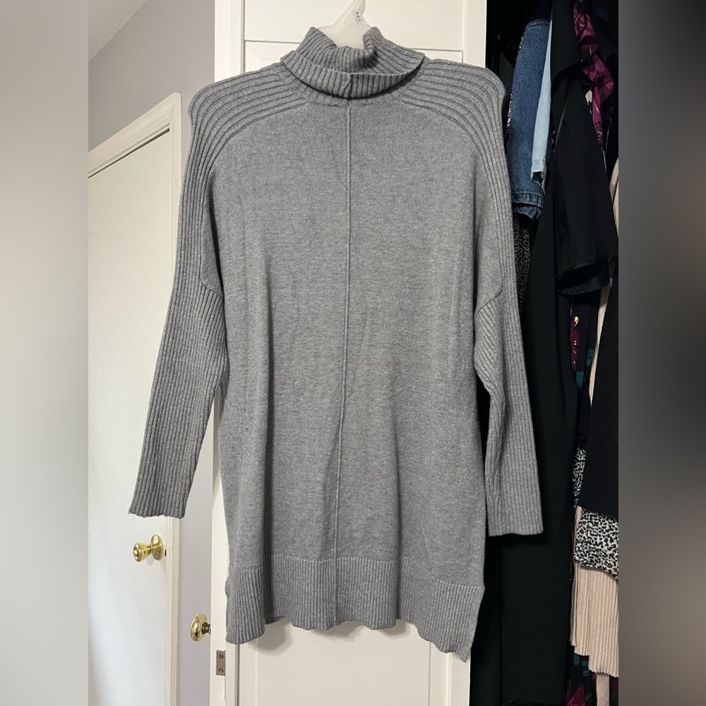 Cozy grey tunic sweater